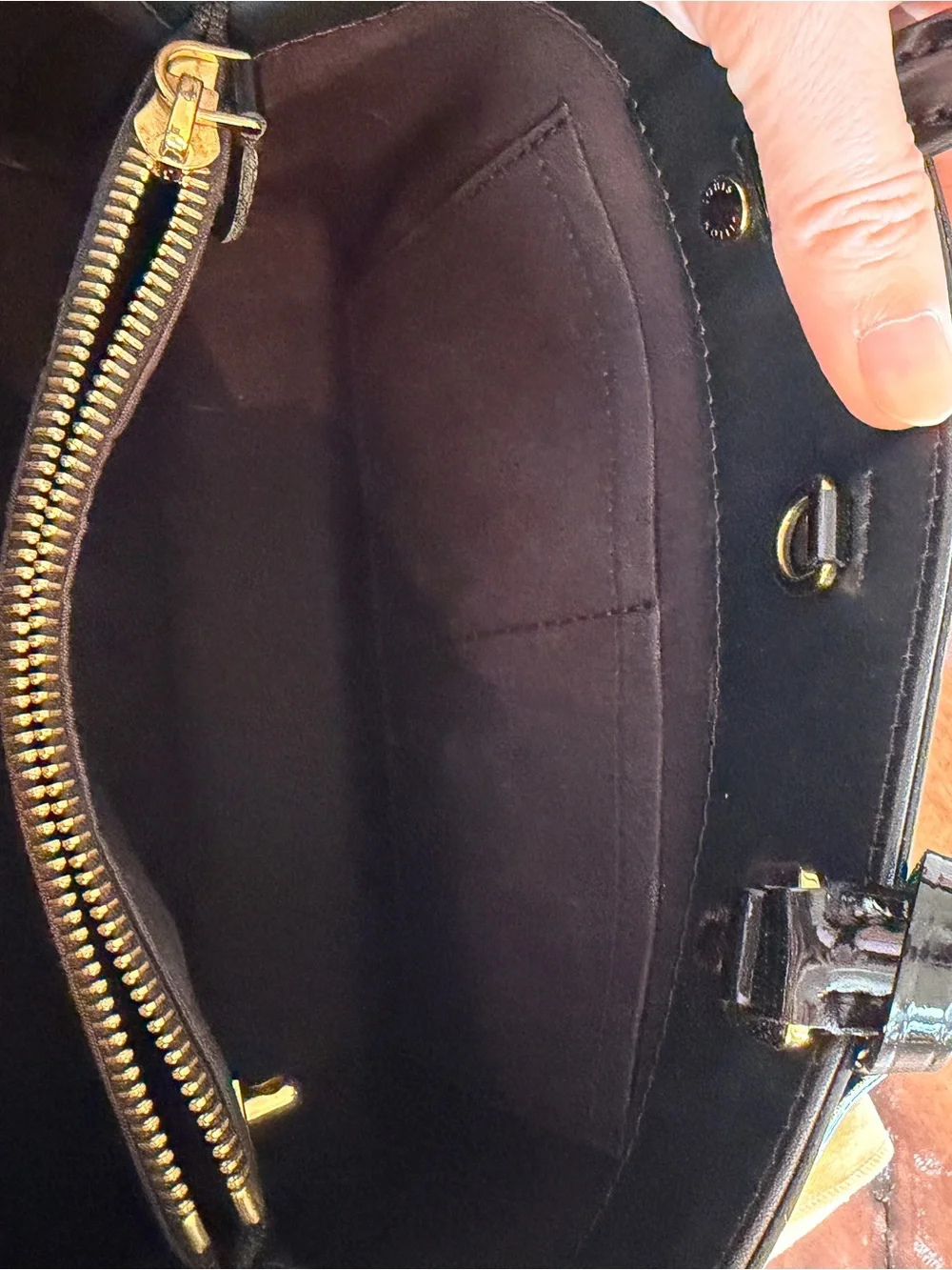 Louis Vuitton Montaigne Vernis Black Patent Leather Satchel